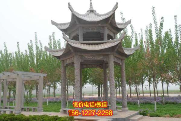 涼亭景區(qū)雕塑，豐富環(huán)境美感