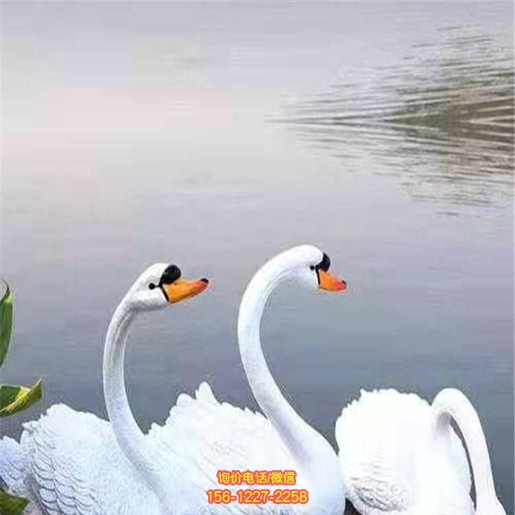 玻璃鋼仿真天鵝雕塑，給室內(nèi)裝飾帶來(lái)溫馨美感