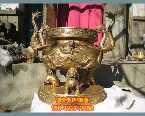 園林裝飾雕塑：以黃銅浮雕獅子形象給您帶來(lái)獨(dú)特的視覺(jué)享受