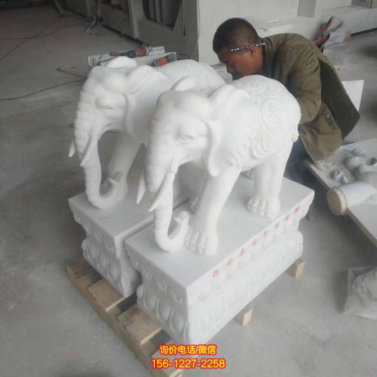 石雕小象，為你的別墅園林帶來(lái)絕佳裝飾