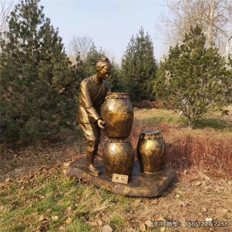 玻璃鋼釀酒人物雕塑，傳統(tǒng)釀酒文化雕塑定做廠家