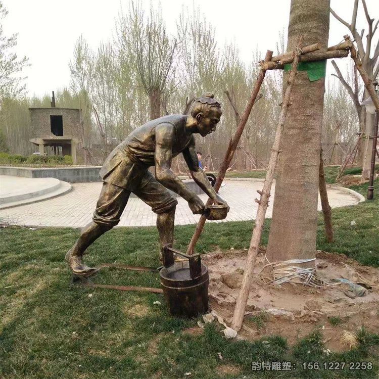 農耕主題雕塑圖，玻璃鋼農民豐收雕塑