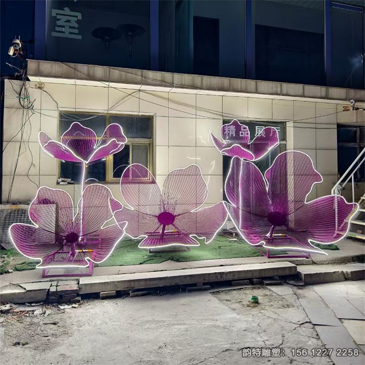 不銹鋼花朵雕塑 發(fā)光鏤空花雕塑